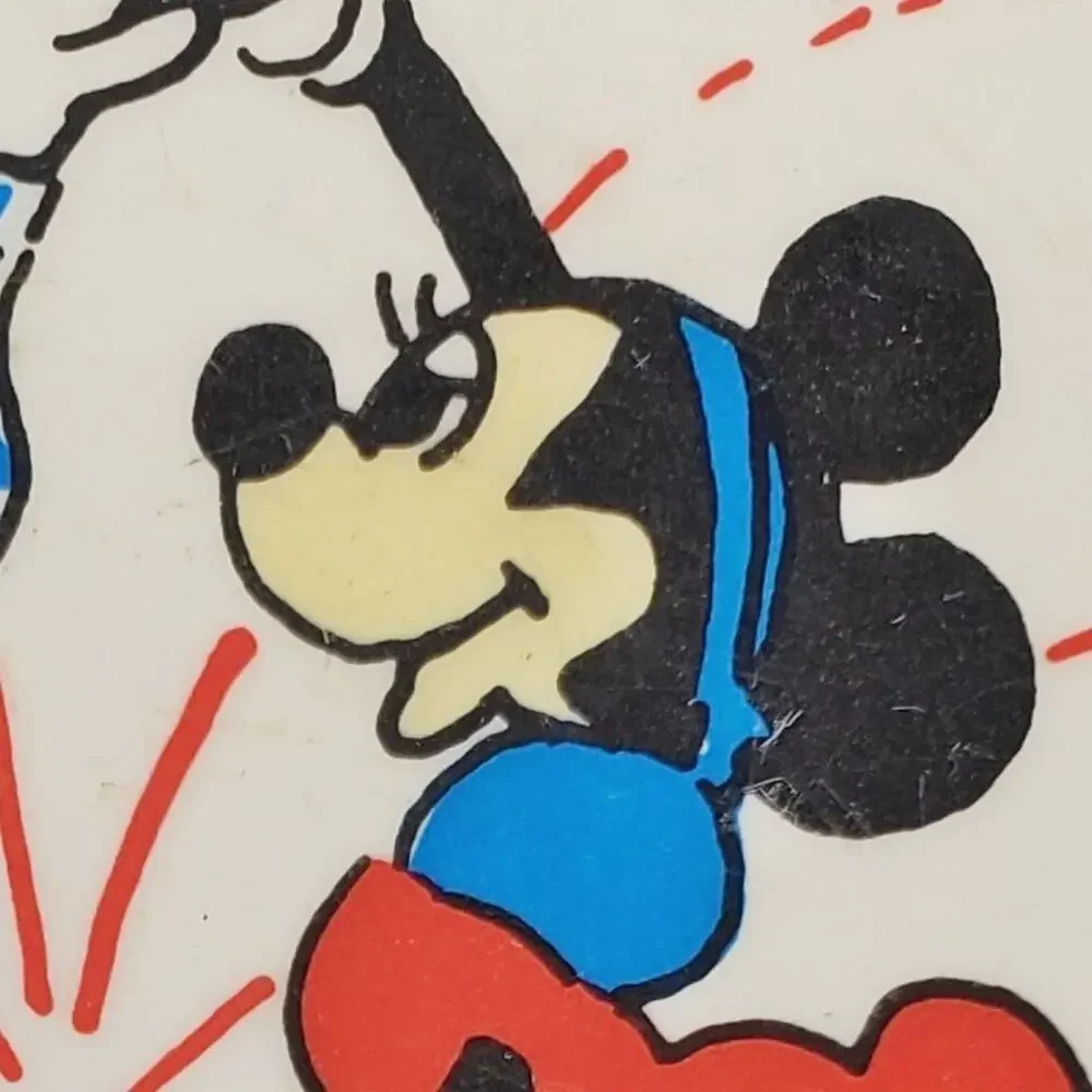 Vintage Disney Mickey & Minnie Mouse Dancing Button